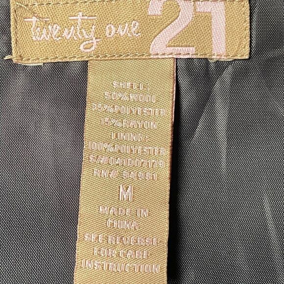 Forever 21 Charcoal Gray & White Striped 50% Wool Button Down Blazer (Med) - Picture 5 of 9